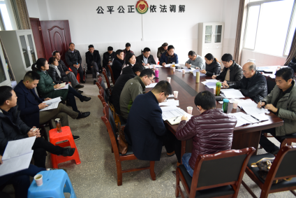 早謀劃、早部署、早行動，扎實做好2018年脫貧規(guī)劃工作