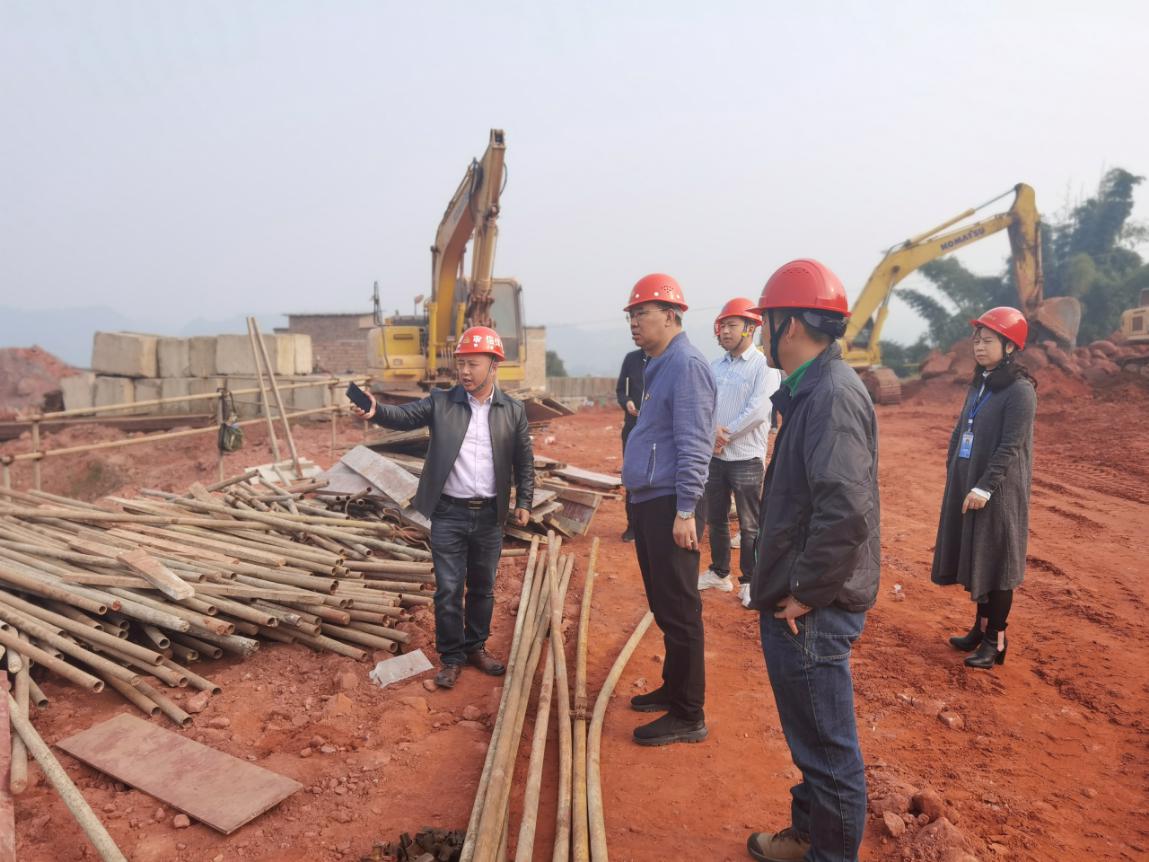 集團公司黨委委員、副總經(jīng)理任大慶督查指導高捷水廠在建工程
