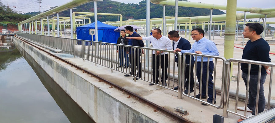 清源水務(wù)公司黨委書記、董事長周燕賓到高新產(chǎn)業(yè)園第二污水處理廠調(diào)研