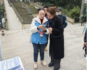 網(wǎng)格精準(zhǔn)施策 賦能供水服務(wù)新活力 ——臨港自來水公司開展進(jìn)太陽島小區(qū)宣傳實(shí)踐活動(dòng)